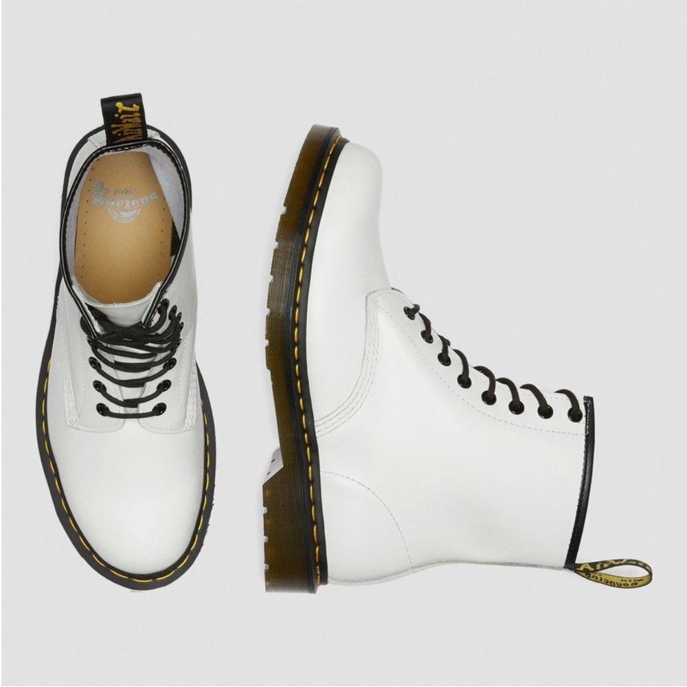 Dr Martens 1460 Smooth Lace Up Boots